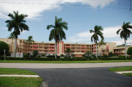 Bayside condo building on Marco Island