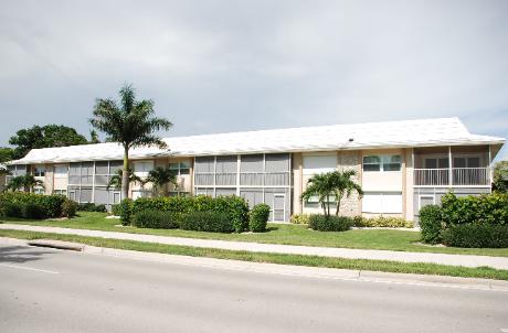 Beachview condo building on Marco Island