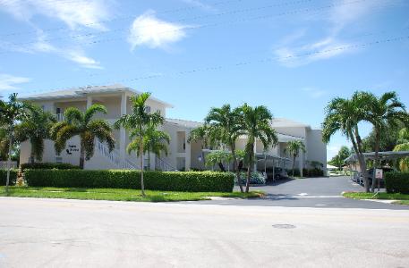 Eagles Retreat condo building on Marco Island