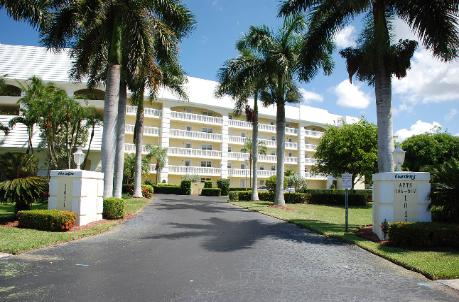 Florentine Gardens condo building on Marco Island