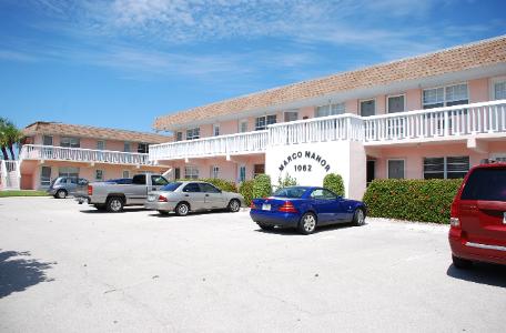 Marco Manor condo building on Marco Island