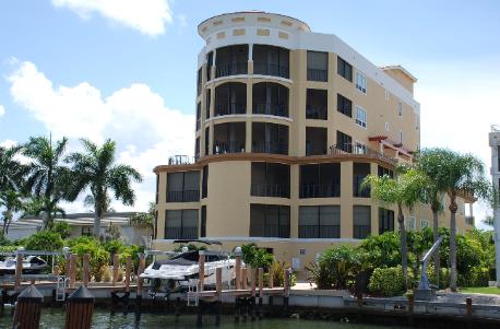 Mariners Palm Harbor condo building on Marco Island