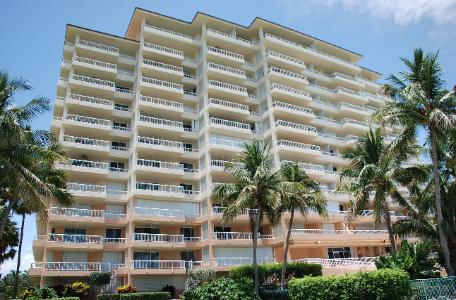 Merida condo building on Marco Island