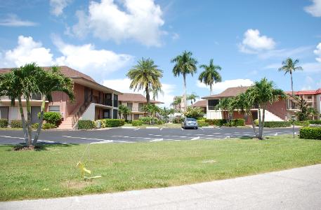 Palm Isle condo building on Marco Island