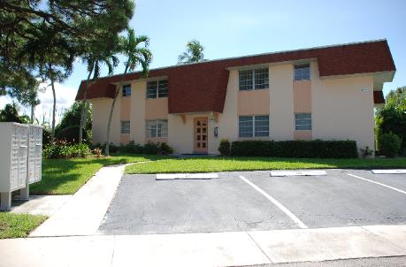 San Marco Villas condo building on Marco Island