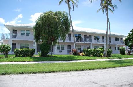 Seabreeze South condo building on Marco Island