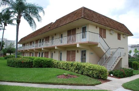 Seabreeze condo building on Marco Island
