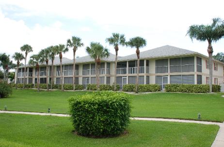 Smokehouse Bay condo building on Marco Island