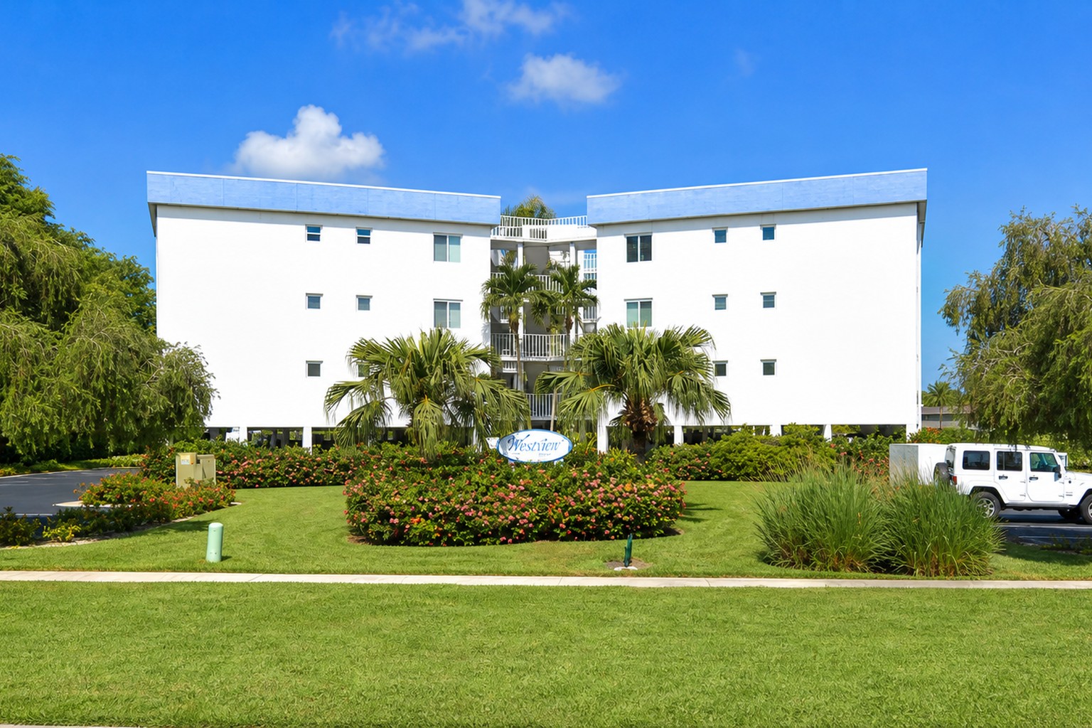 Westview condo building on Marco Island